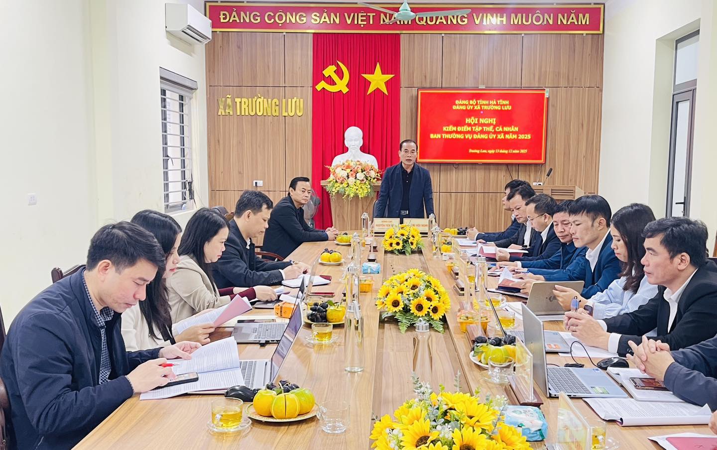 Ban Thường vụ Đảng ủy kiểm điểm, đánh giá cuối năm 2025