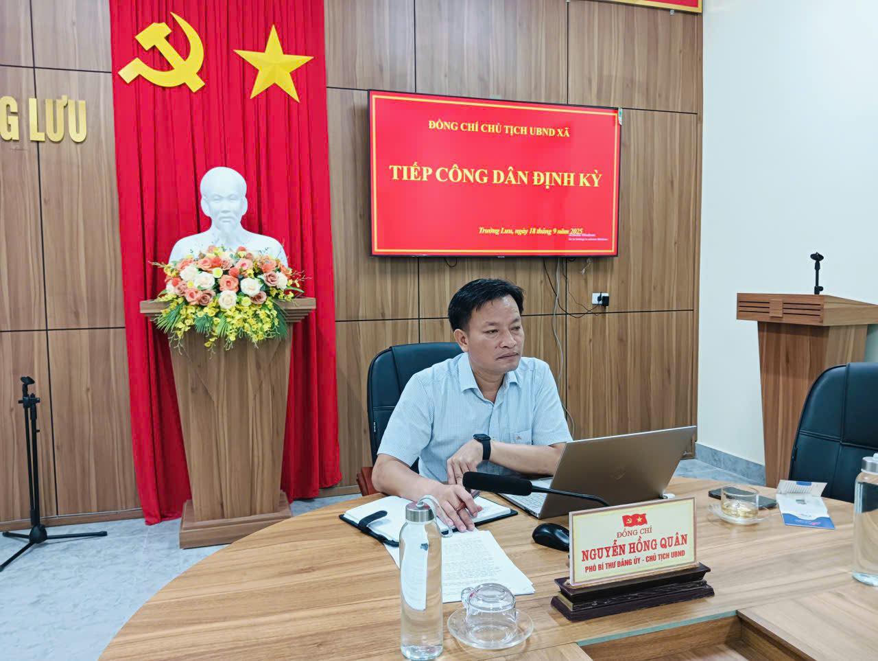 Chủ tịch Ủy ban nhân dân xã tiếp công dân định kỳ