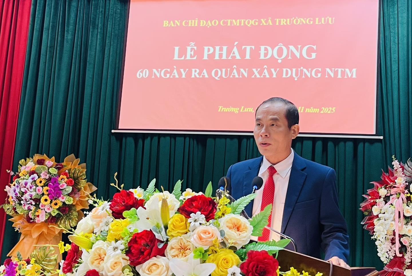 xã Trường Lưu tổ chức lễ chào cờ đầu tháng 11 gắn với phát động các phong trào thi đua