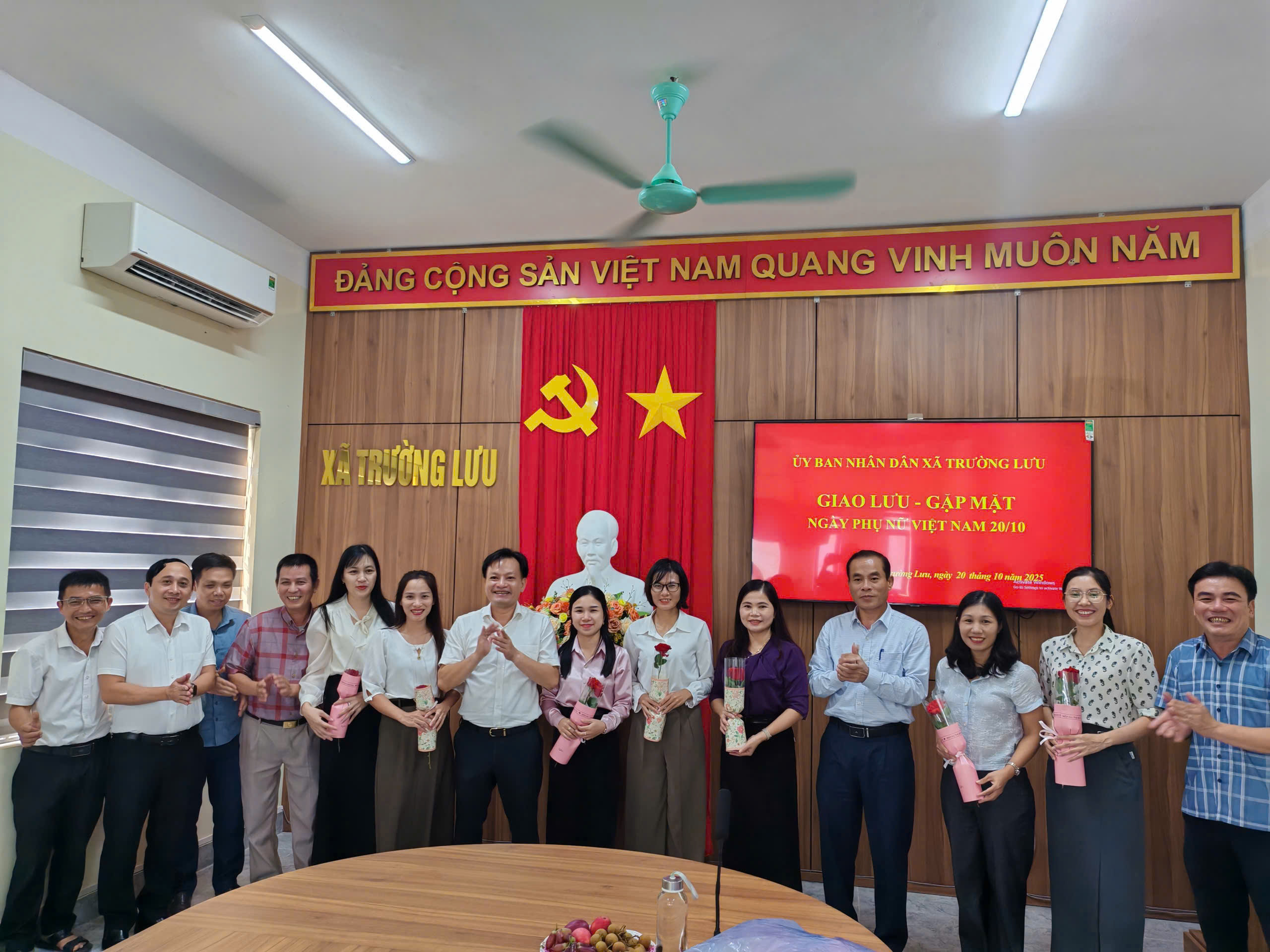 Xã Trường Lưu tổ chức gặp mặt, giao lưu Cán bộ, công chức nhân kỷ niệm ngày Phụ nữ Việt Nam 20/10