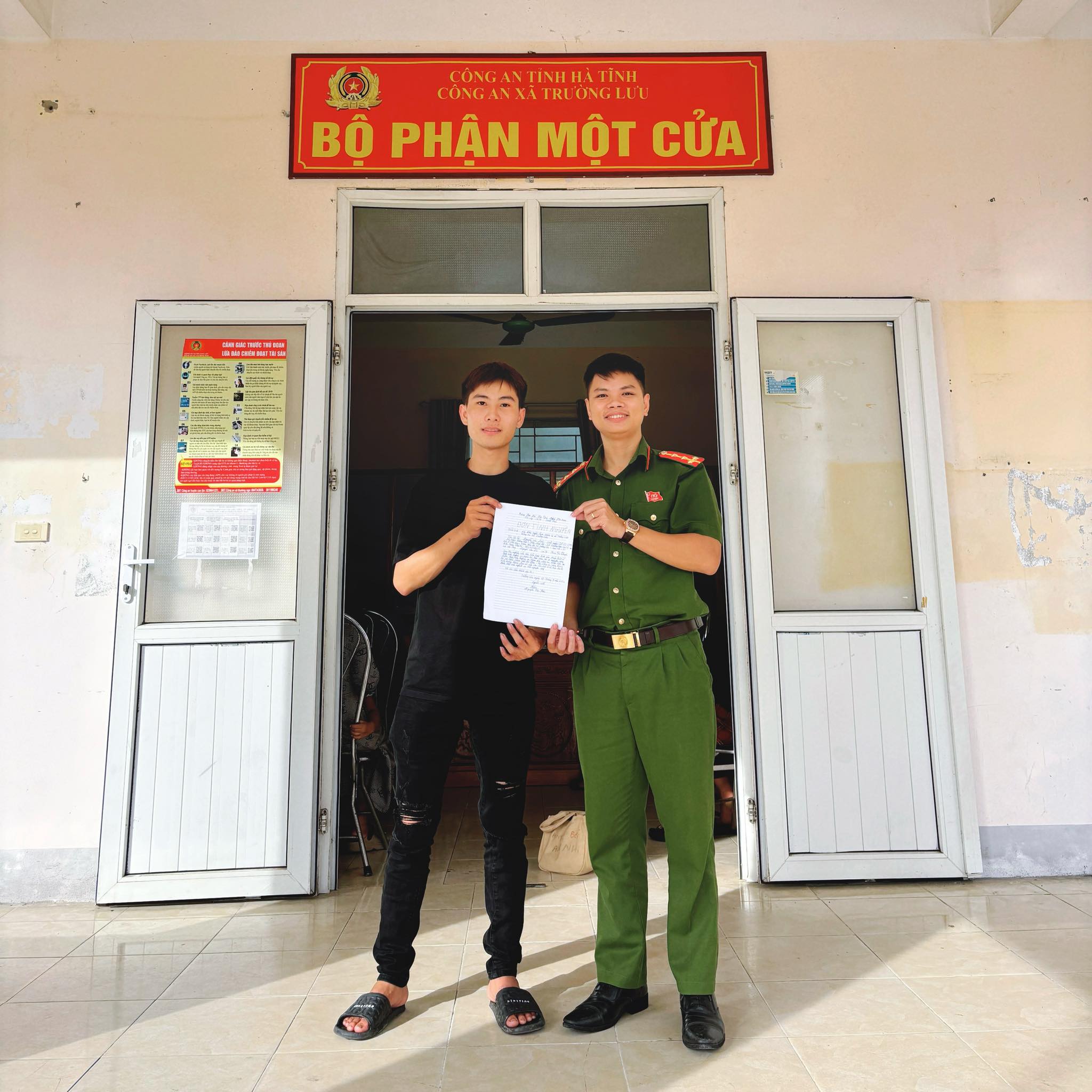 Tuổi trẻ Trường Lưu hăng hái đăng ký tham gia nghĩa vụ CAND