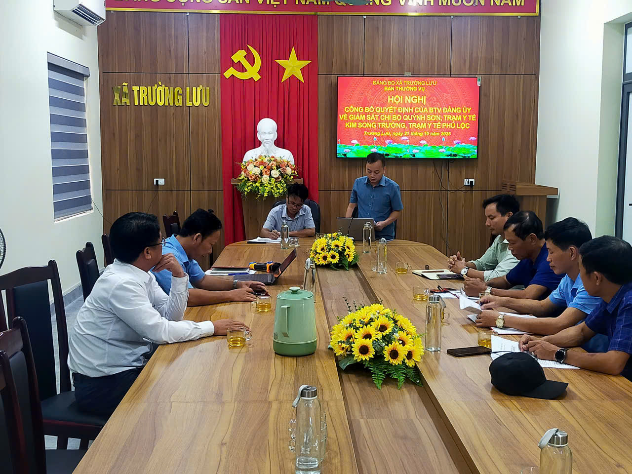 Ban Thường vụ Đảng ủy xã Trường Lưu tổ chức hội nghị công bố Quyết định giám sát