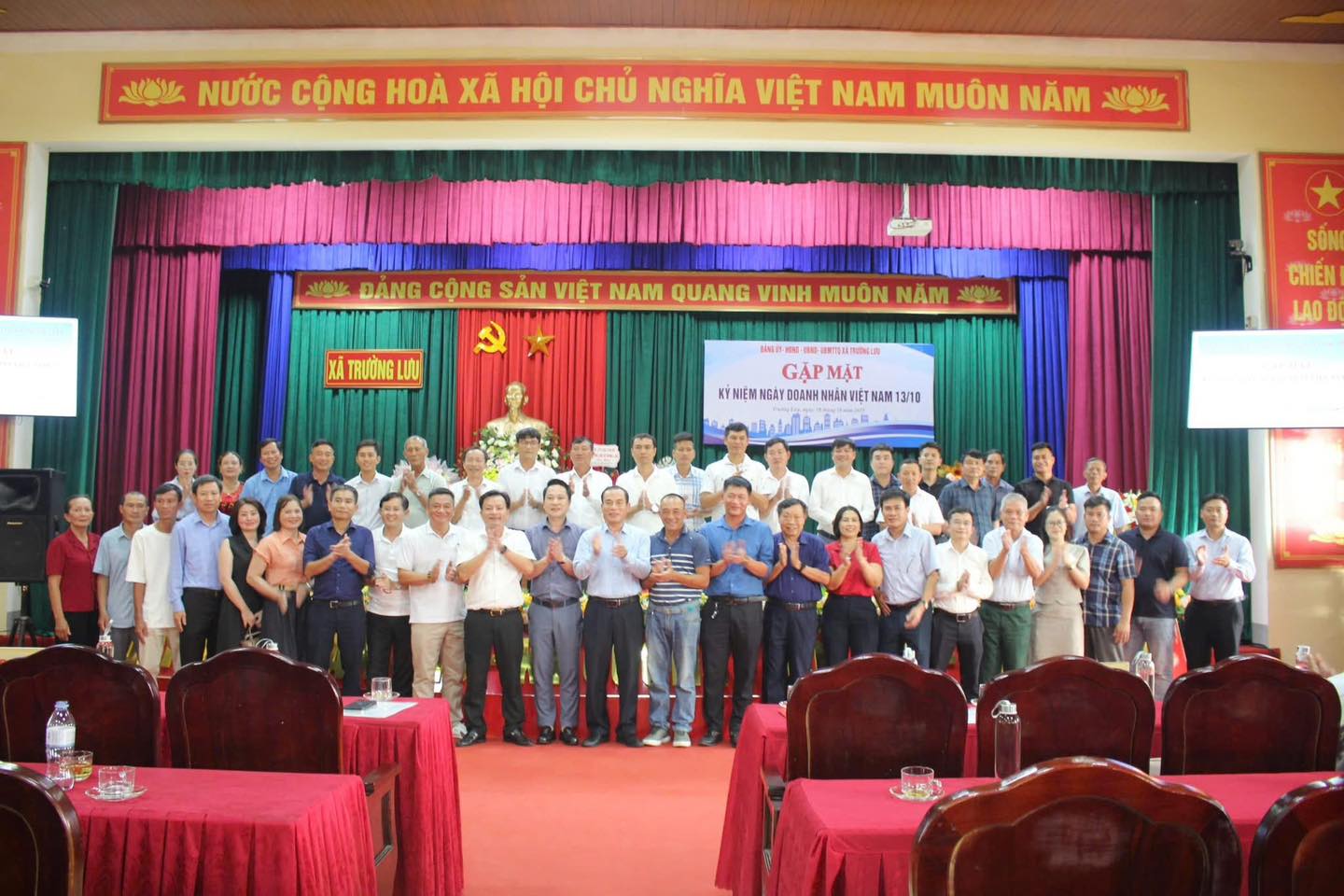 Xã Trường Lưu gặp mặt nhân kỷ niệm Ngày Doanh nhân Việt Nam 13/10