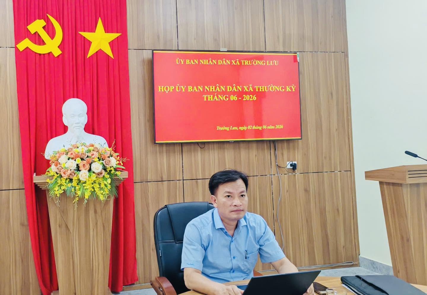 Họp phiên thường kỳ UBND xã tháng 6