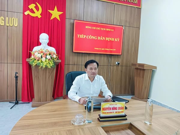 Chủ tịch UBND xã Trường Lưu tiếp công dân định kỳ tháng 10