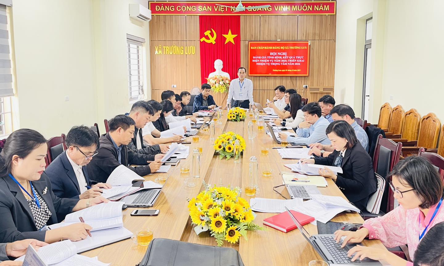 Ban Chấp hành Đảng bộ xã Trường Lưu tổ chức hội nghị đánh giá tình hình, kết quả thực hiện nhiệm vụ năm 2025; triển khai nhiệm vụ trọng tâm năm 2026