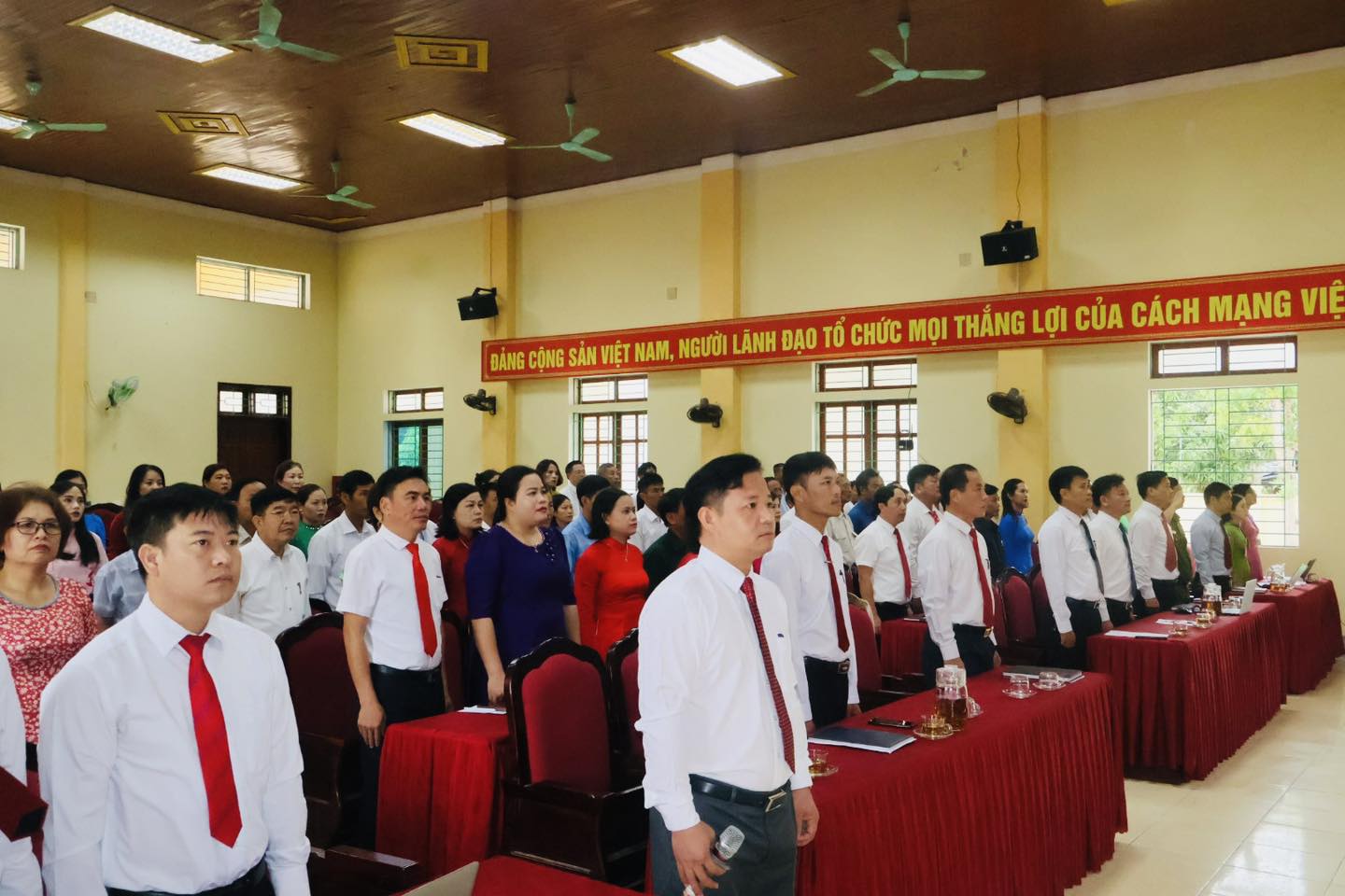 Đảng ủy xã Trường Lưu tổ chức lễ chào cờ tháng 5/2026 và sơ kết một năm thực hiện mô hình chính quyền địa phương hai cấp