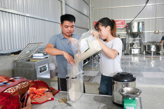 Từ thương hiệu “gạo sạch Toàn Phát” đến sản phẩm “bánh đa nem Toàn Phát” ở xã Trường Lưu 