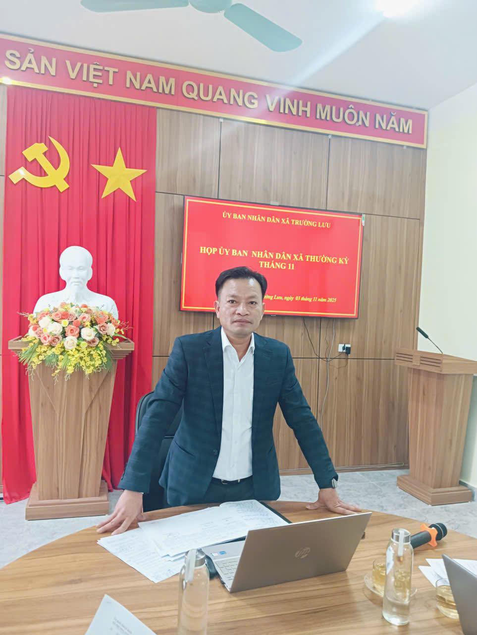 UBND xã Trường Lưu tổ chức họp phiên thường kỳ tháng 11 năm 2025 