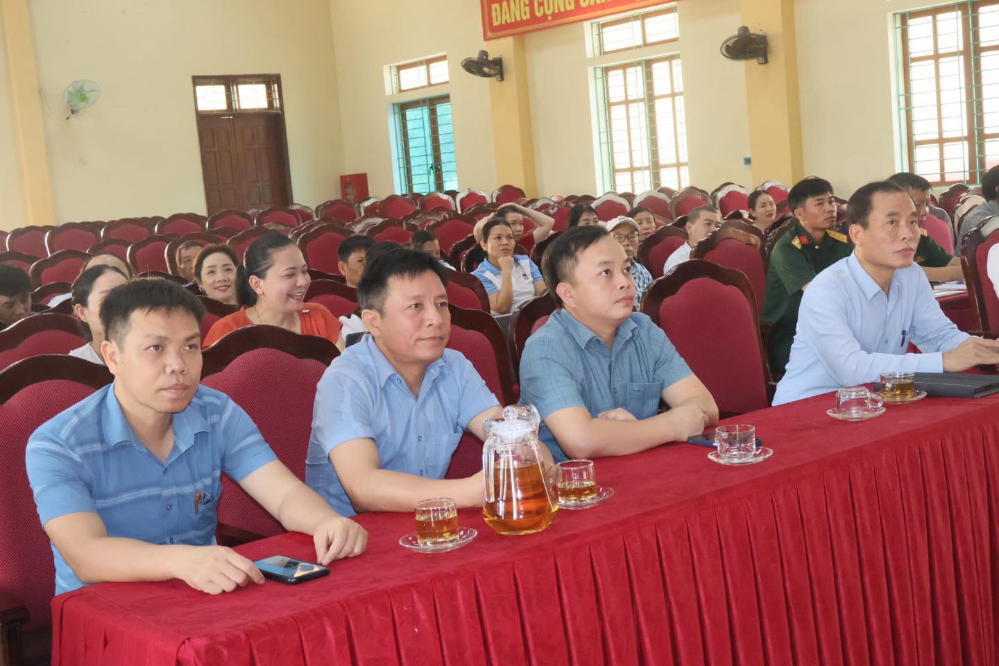 Đảng ủy xã Trường Lưu tham gia hội nghị trực tuyến toàn quốc quán triệt Nghị quyết Trung ương 