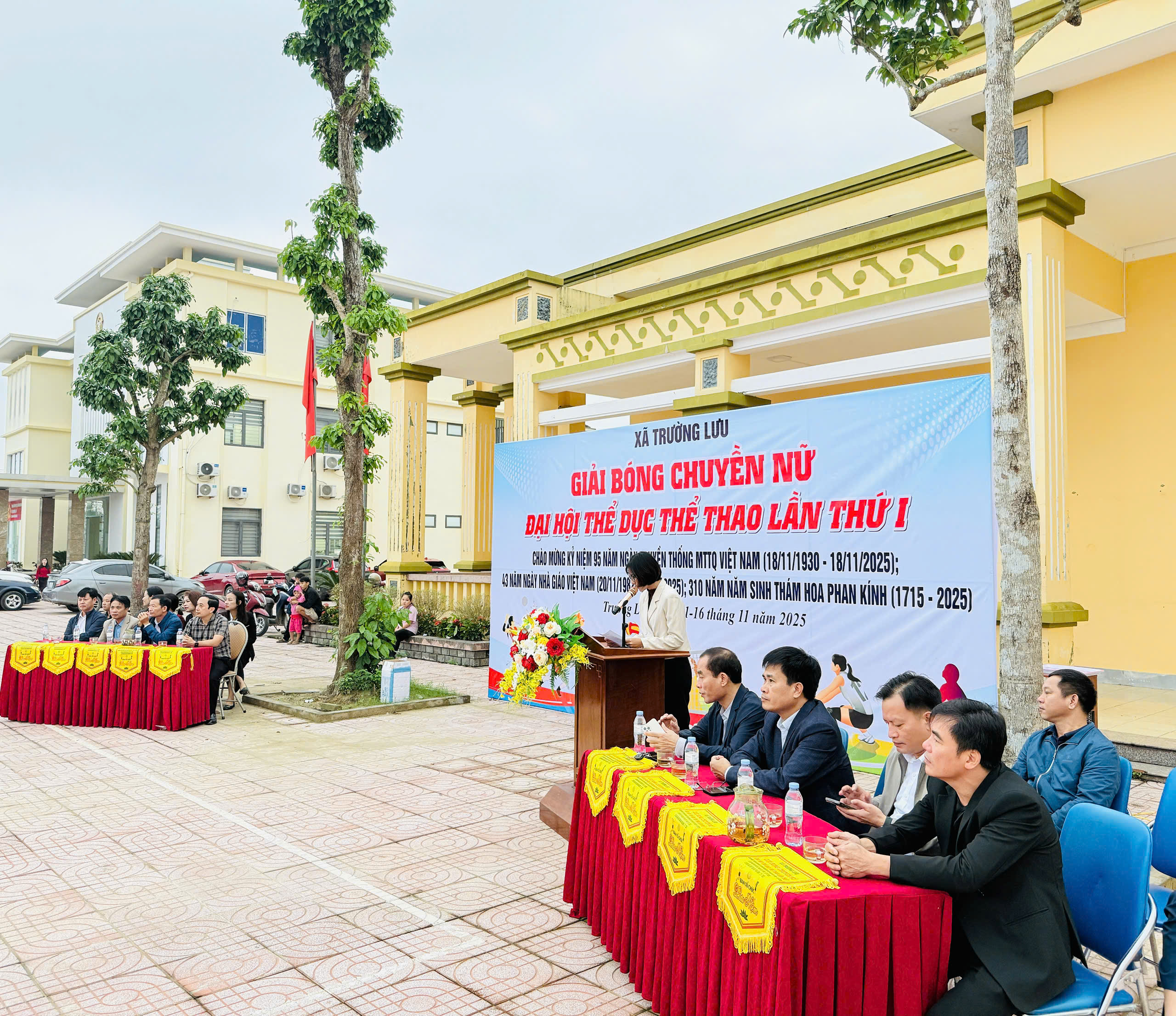 xã Trường Lưu khai mạc bóng chuyền cán bộ, công chức, nhân viên chào mừng ngày nhà giáo việt nam 20/11, các ngày lễ lớn của quê hương, đất nước 